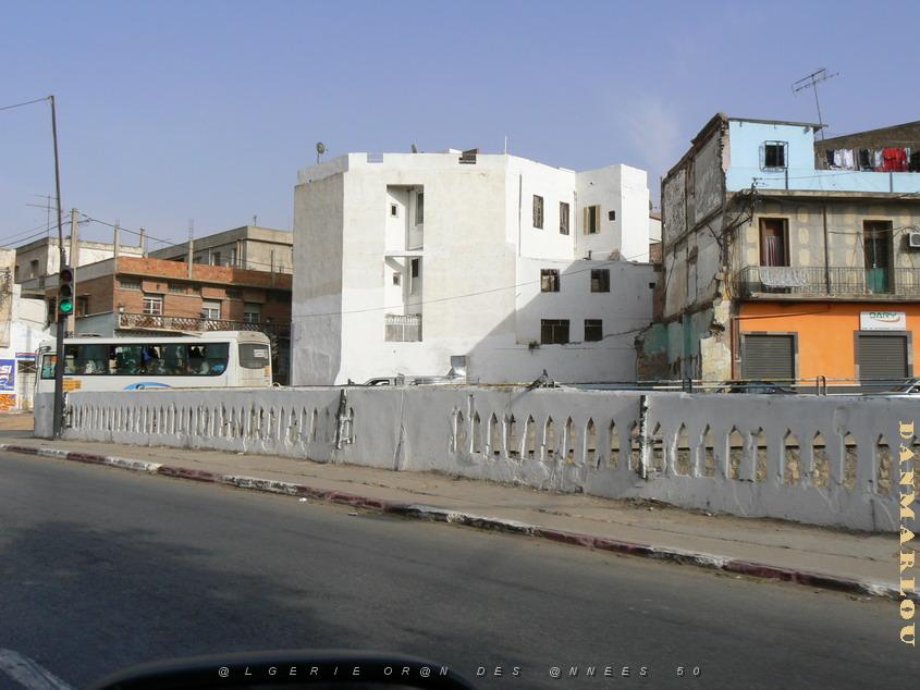 135 arrivee place j. Memoz Gambetta .jpg